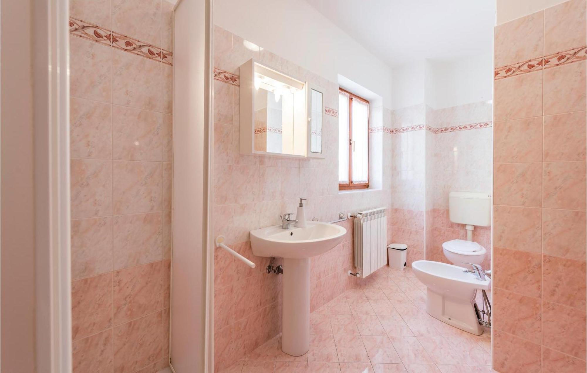 Amazing Apartment In Rabac With Kitchen Eksteriør billede